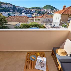 One Bedroom Apartment in Dubrovnik City with balcony and Parking, Sleeps 2-3